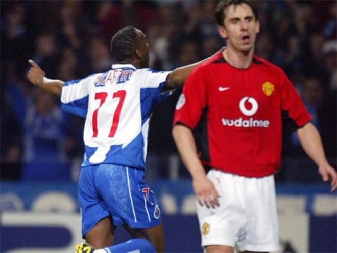 后防线的稳 后防线的稳